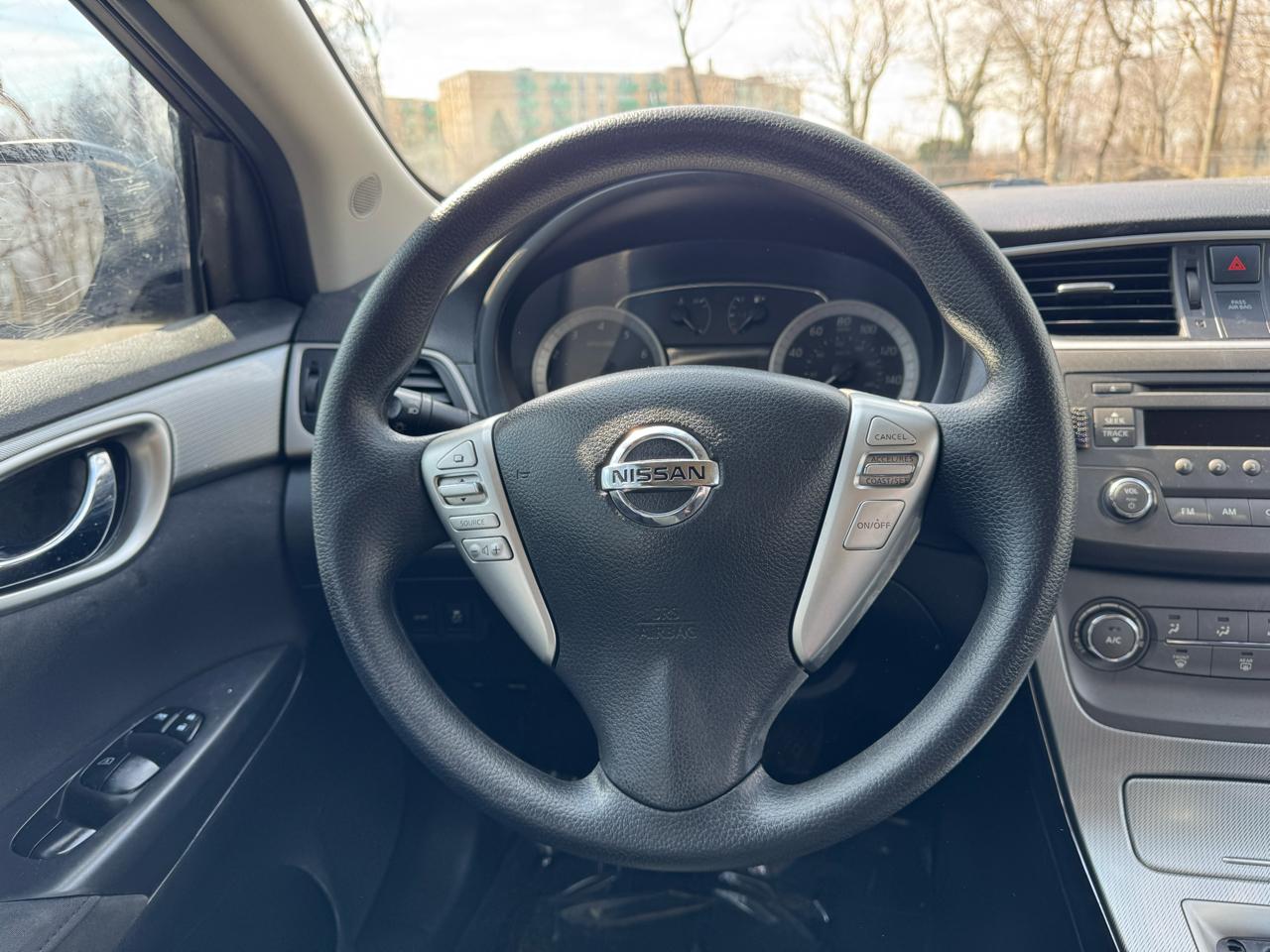 Nissan Sentra SR 4D Sedan 2013