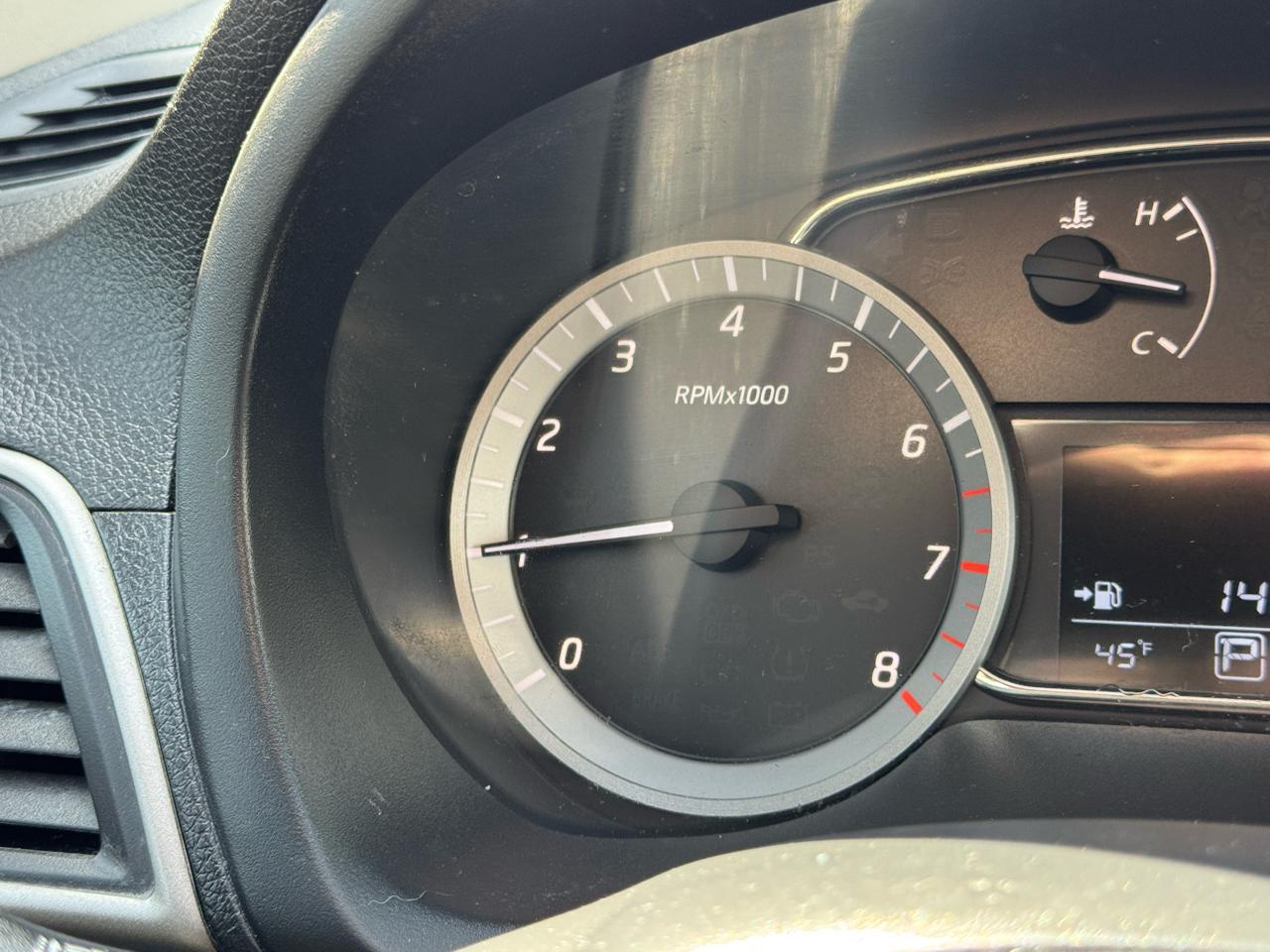 Nissan Sentra SR 4D Sedan 2013