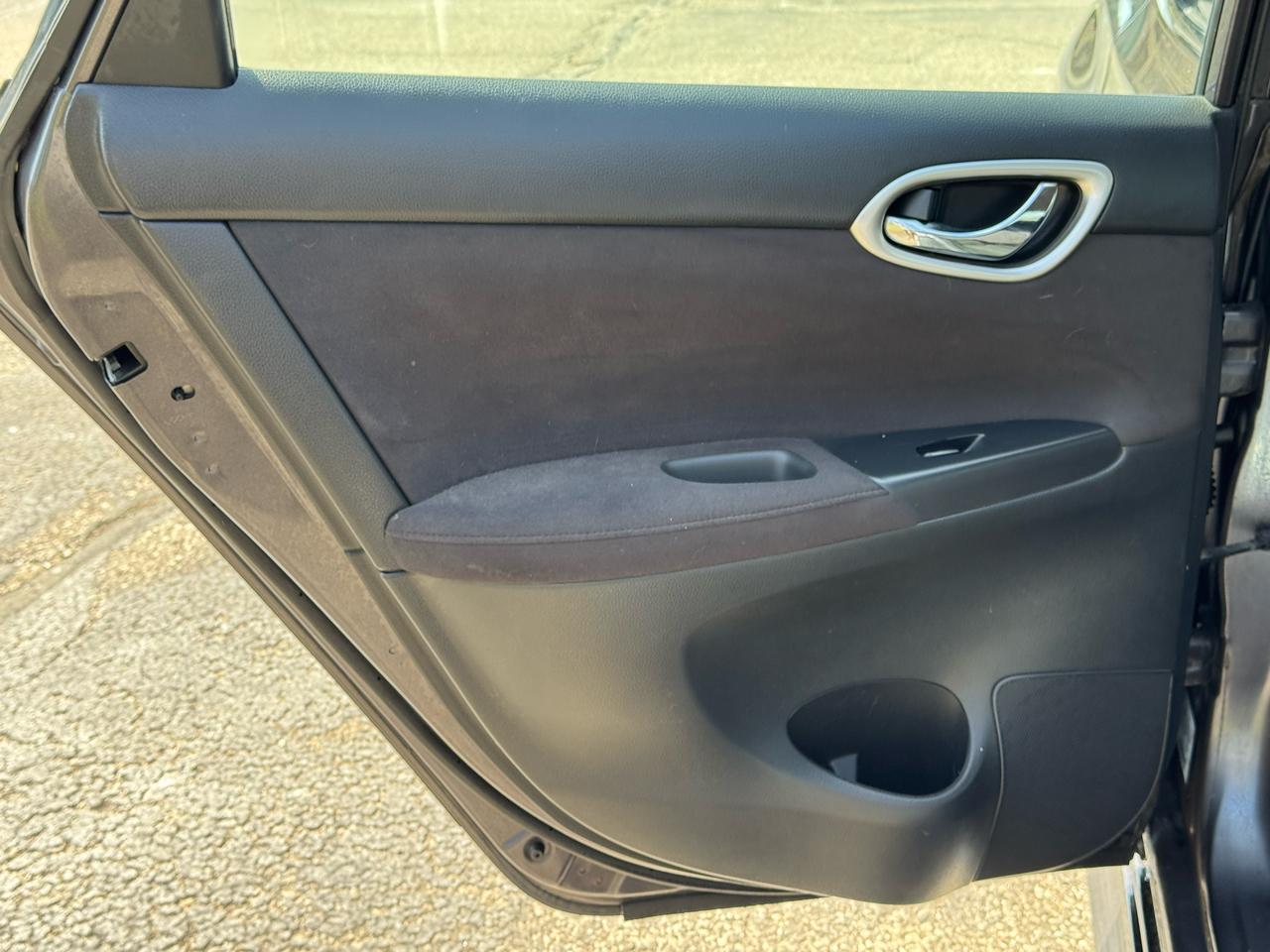 Nissan Sentra SR 4D Sedan 2013