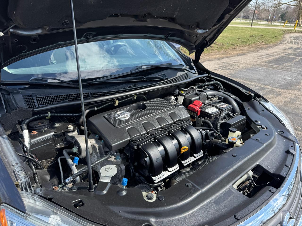 Nissan Sentra SR 4D Sedan 2013