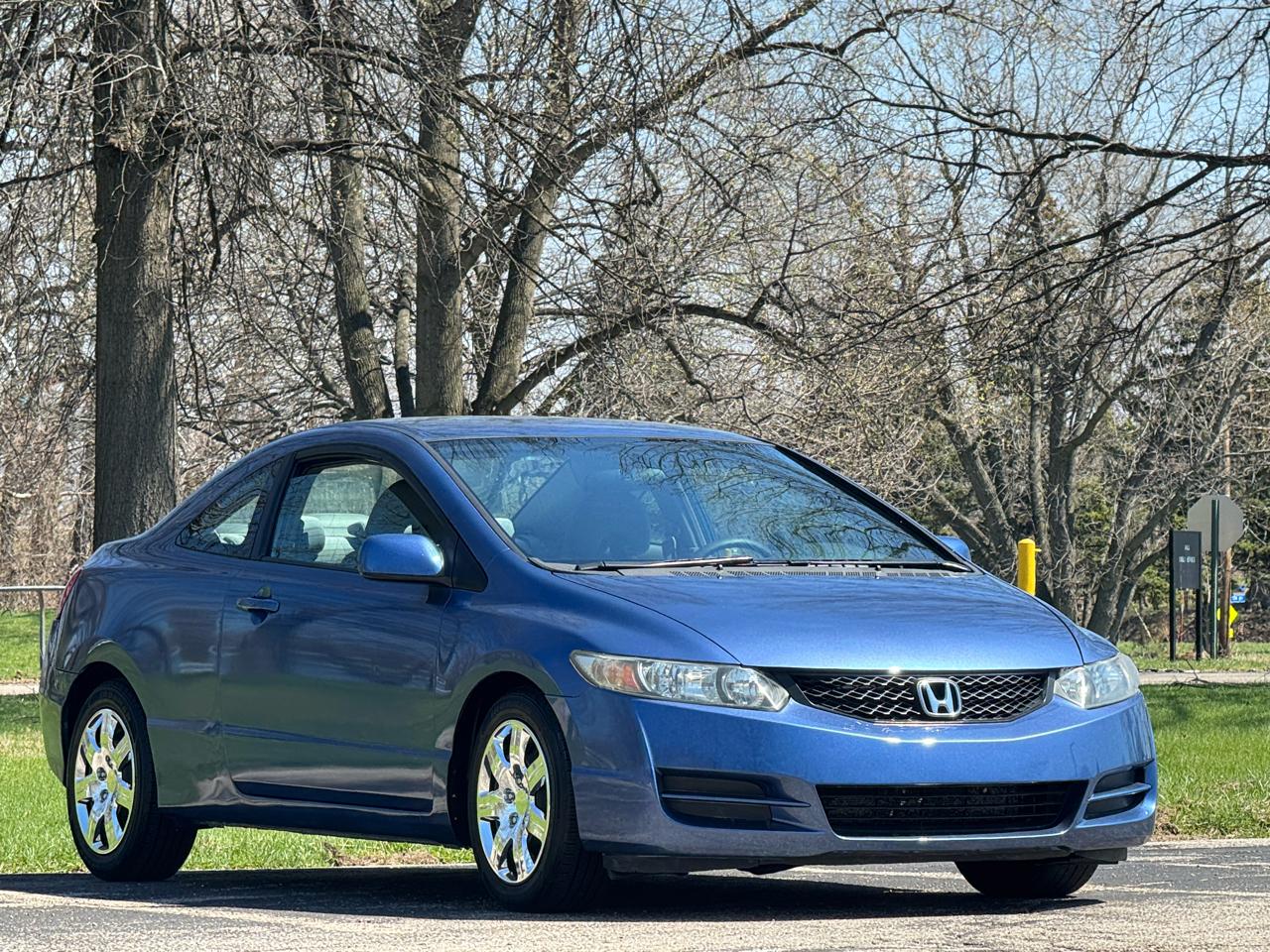 Honda Civic LX Coupe 5-Speed AT 2010