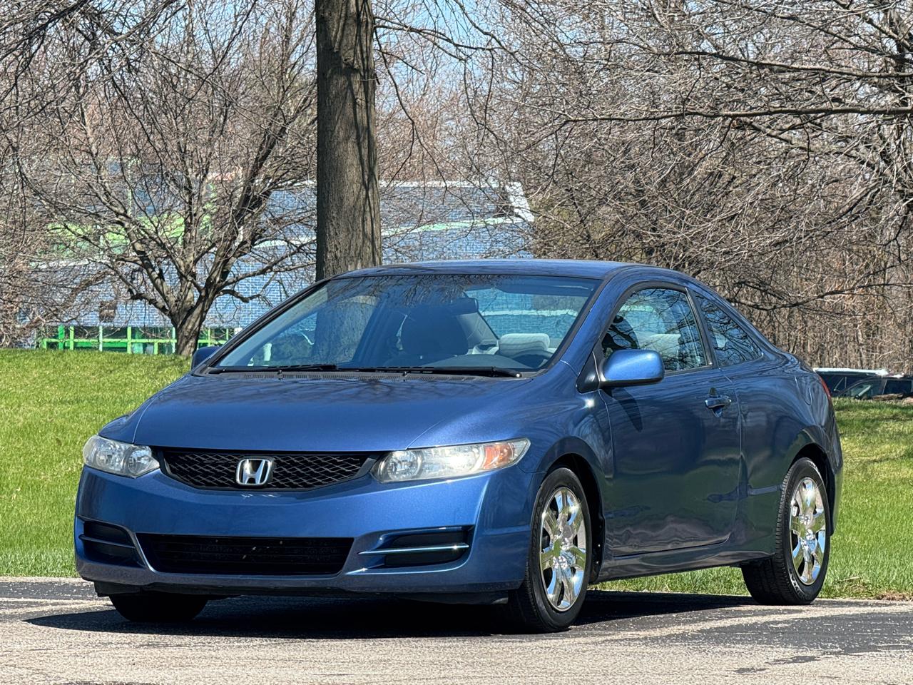 Honda Civic LX Coupe 5-Speed AT 2010