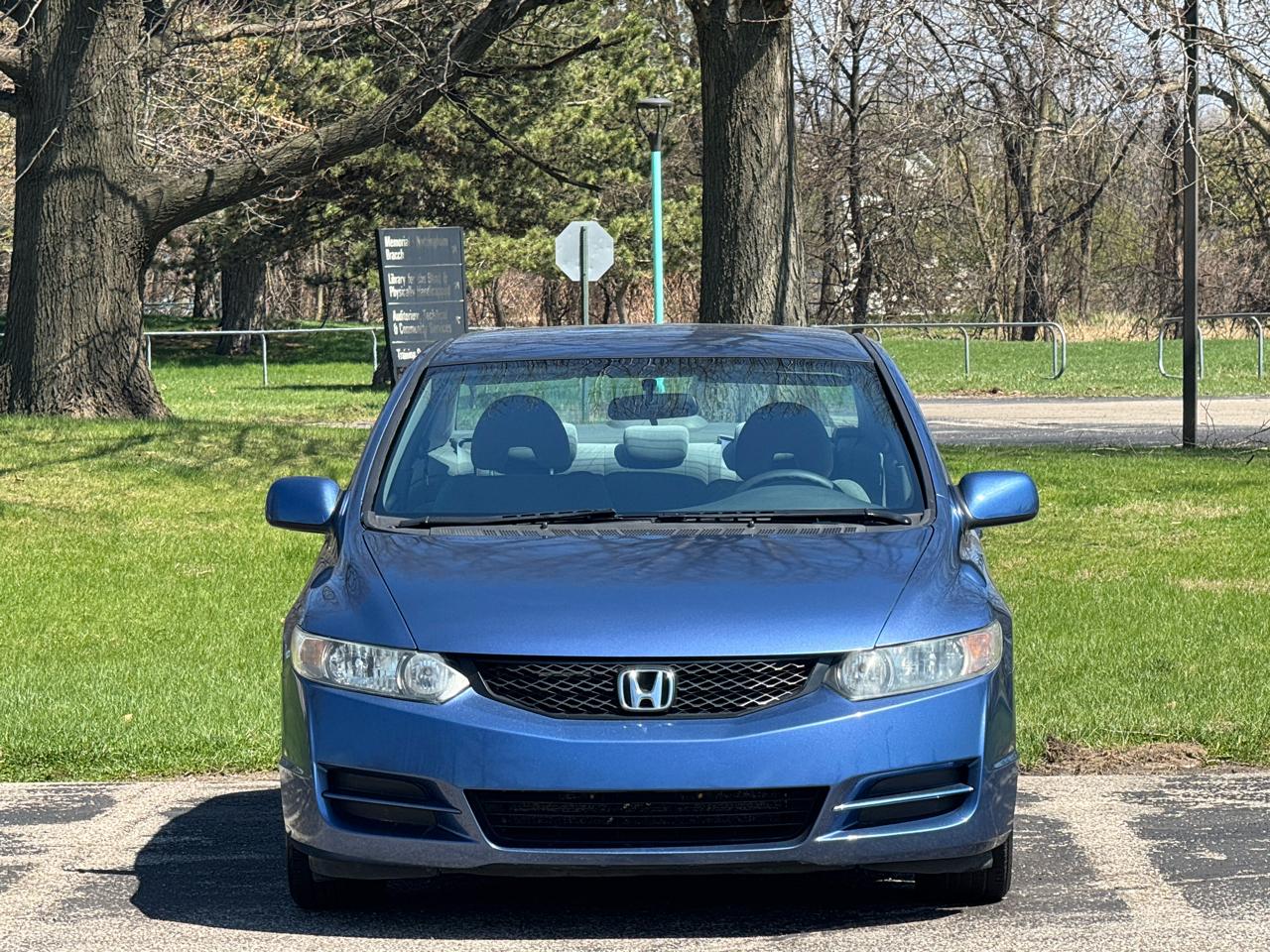 Honda Civic LX Coupe 5-Speed AT 2010