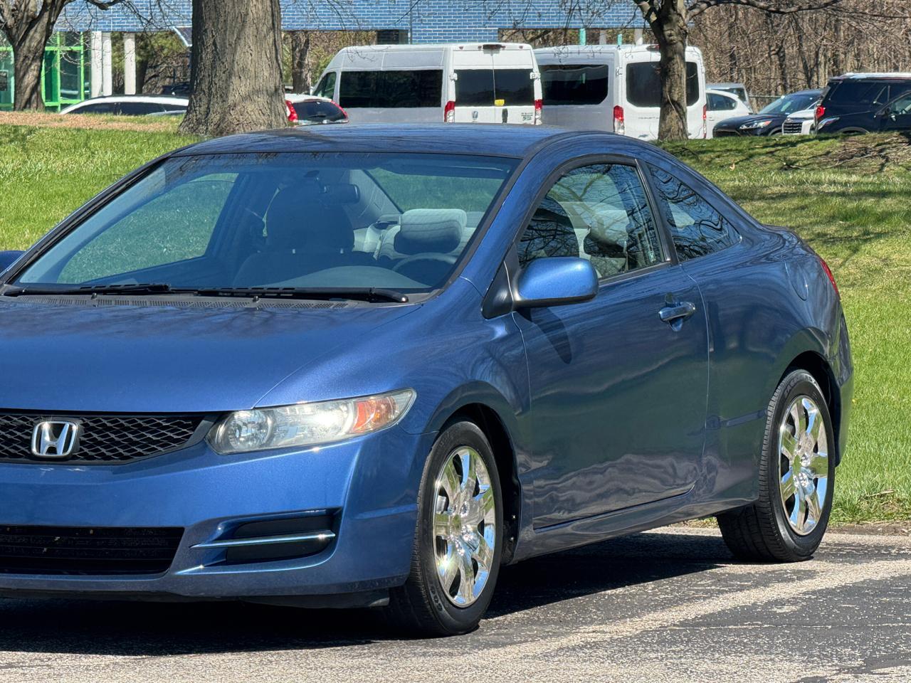 Honda Civic LX Coupe 5-Speed AT 2010