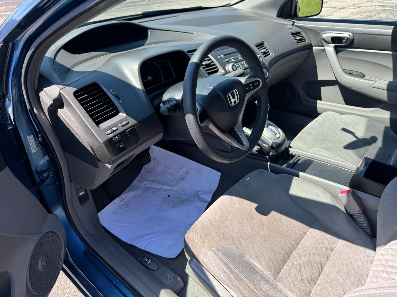 Honda Civic LX Coupe 5-Speed AT 2010