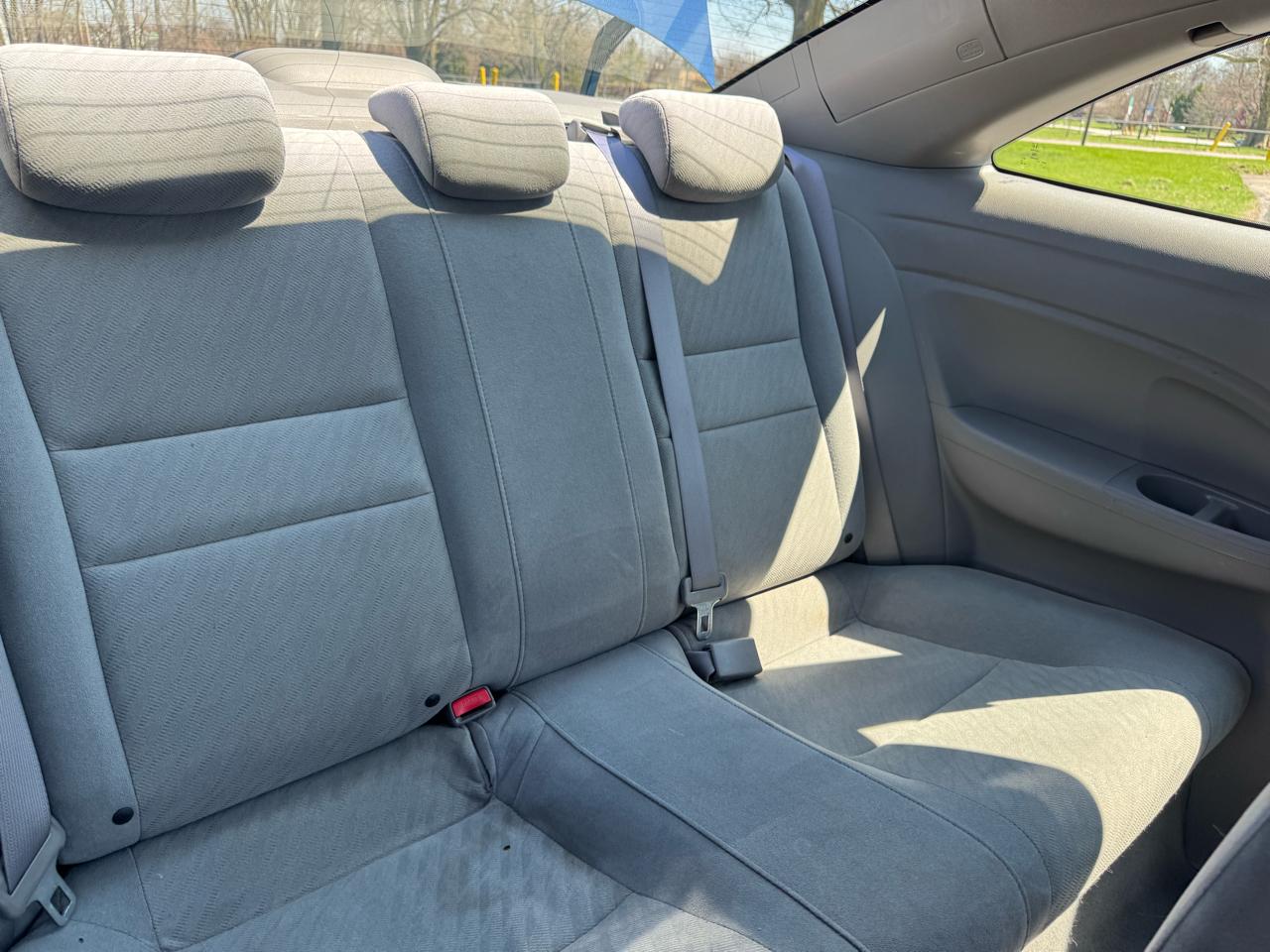 Honda Civic LX Coupe 5-Speed AT 2010
