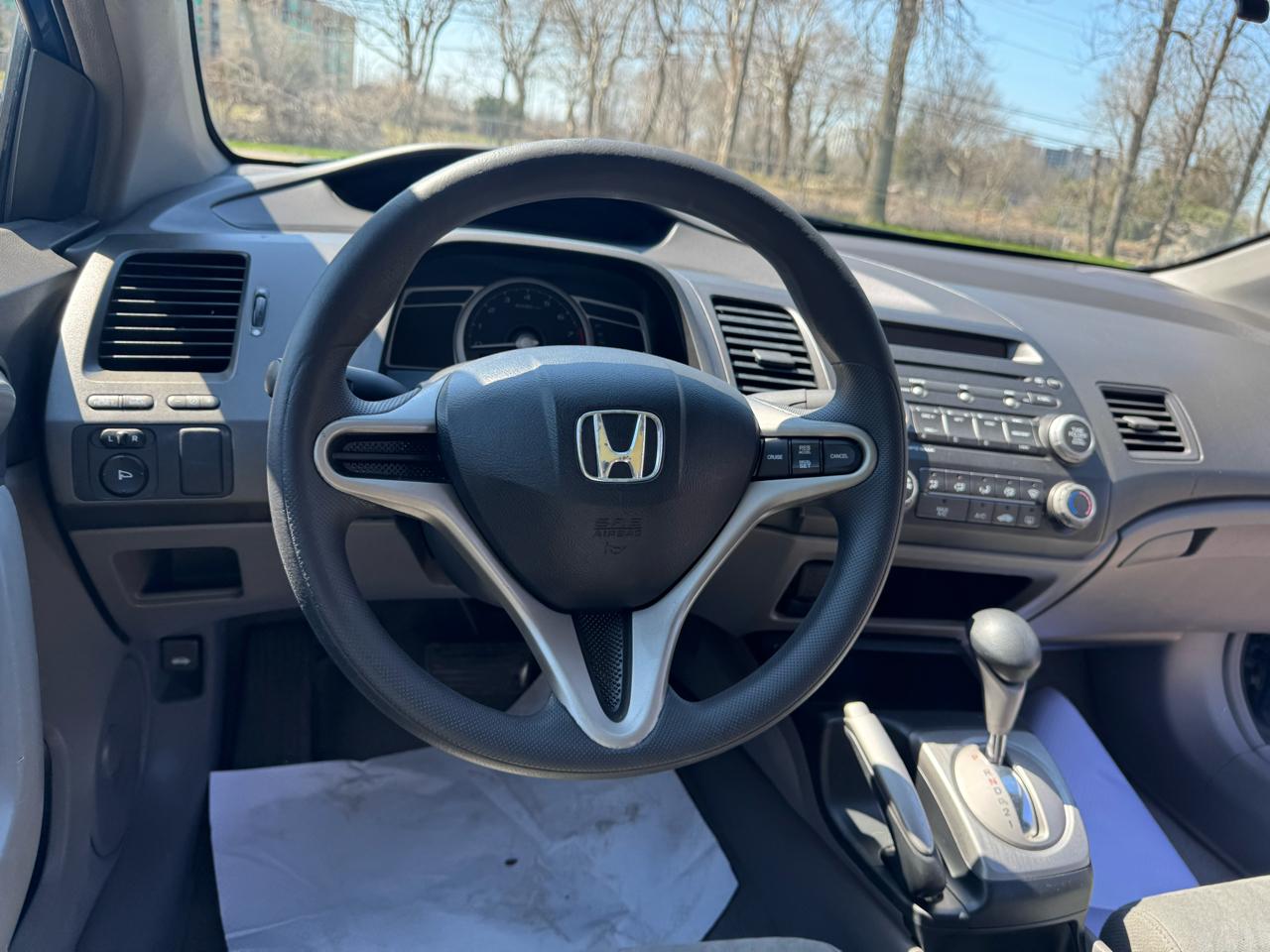 Honda Civic LX Coupe 5-Speed AT 2010