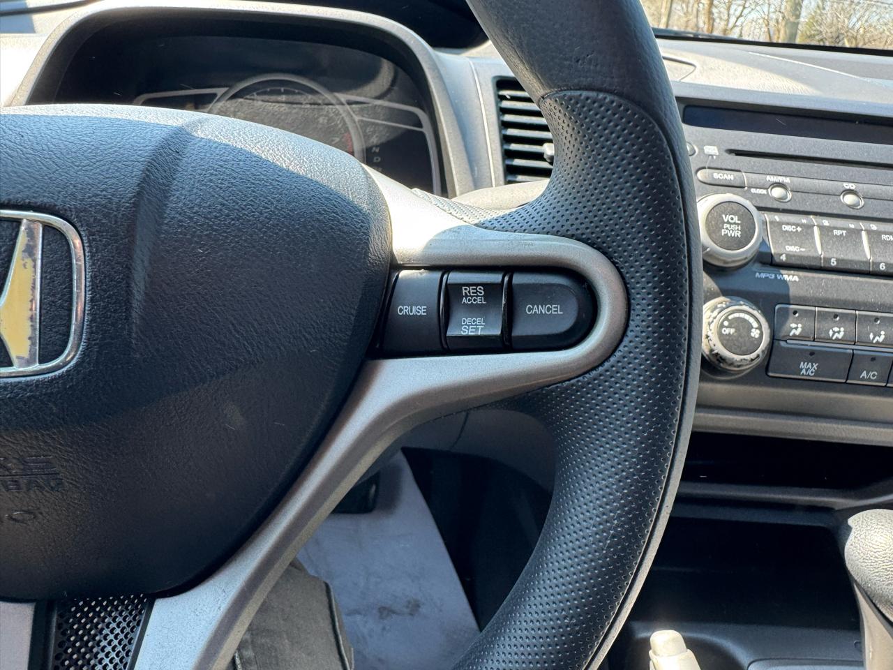 Honda Civic LX Coupe 5-Speed AT 2010