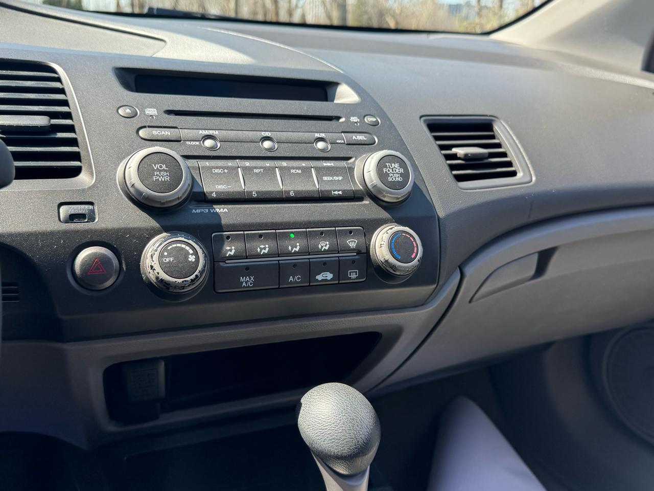 Honda Civic LX Coupe 5-Speed AT 2010