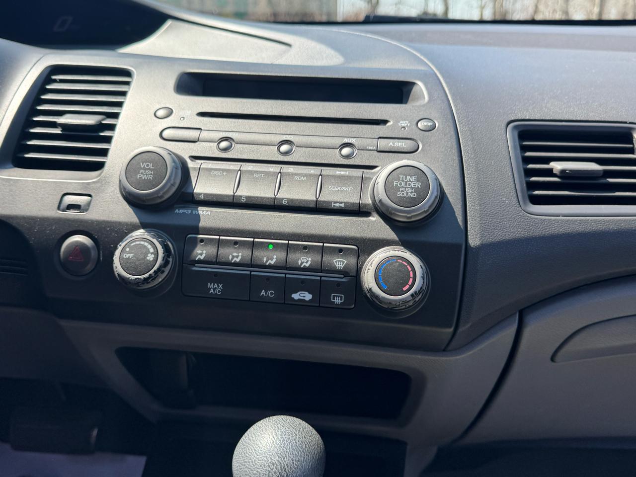 Honda Civic LX Coupe 5-Speed AT 2010