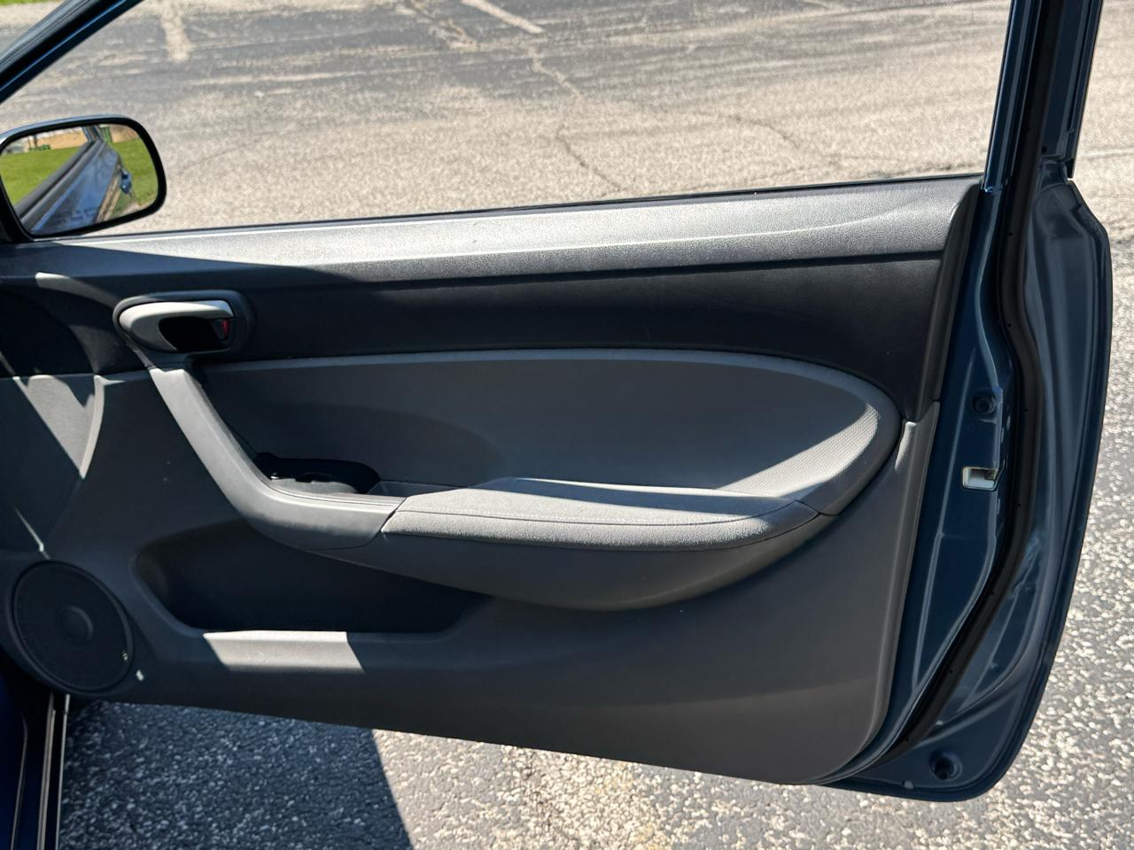 Honda Civic LX Coupe 5-Speed AT 2010
