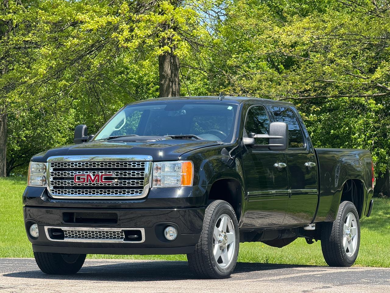 GMC Sierra 2500HD Denali Crew Cab 4WD 2011