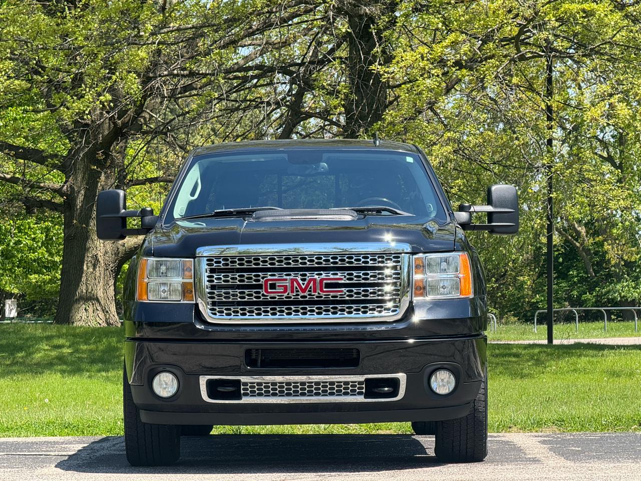 GMC Sierra 2500HD Denali Crew Cab 4WD 2011