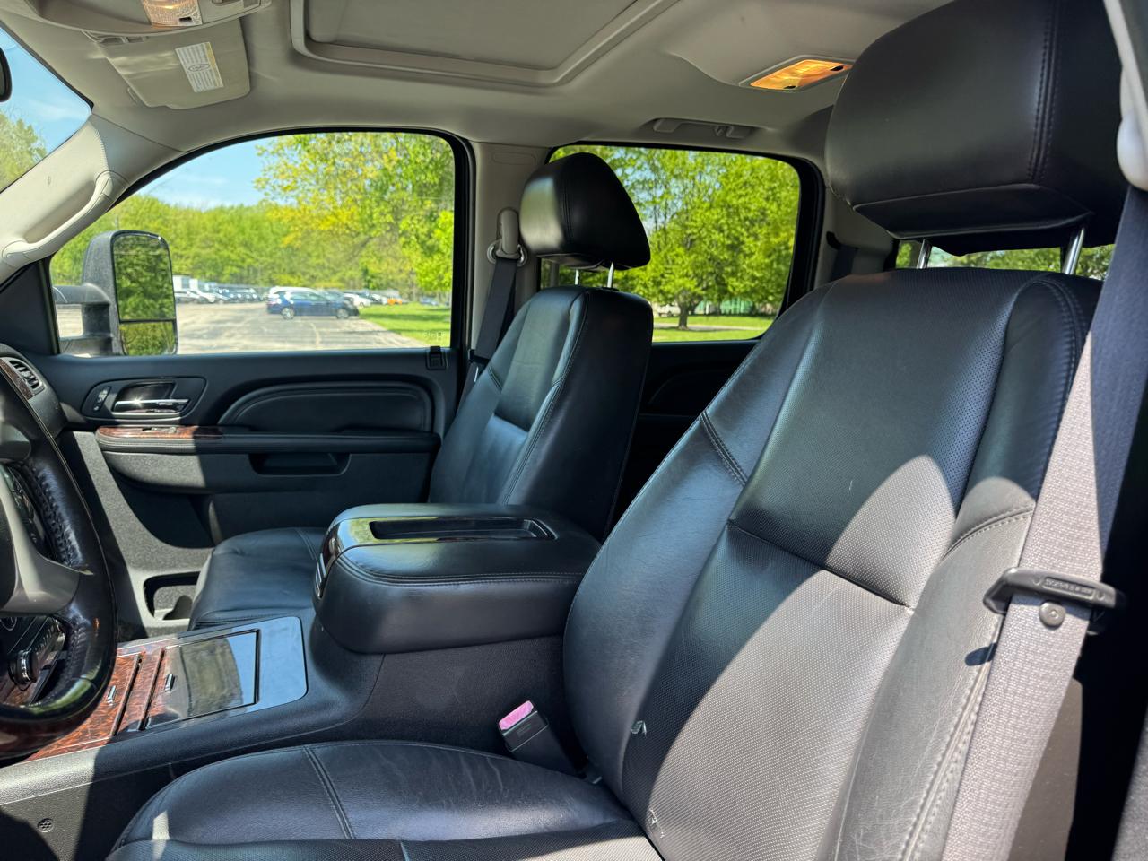 GMC Sierra 2500HD Denali Crew Cab 4WD 2011