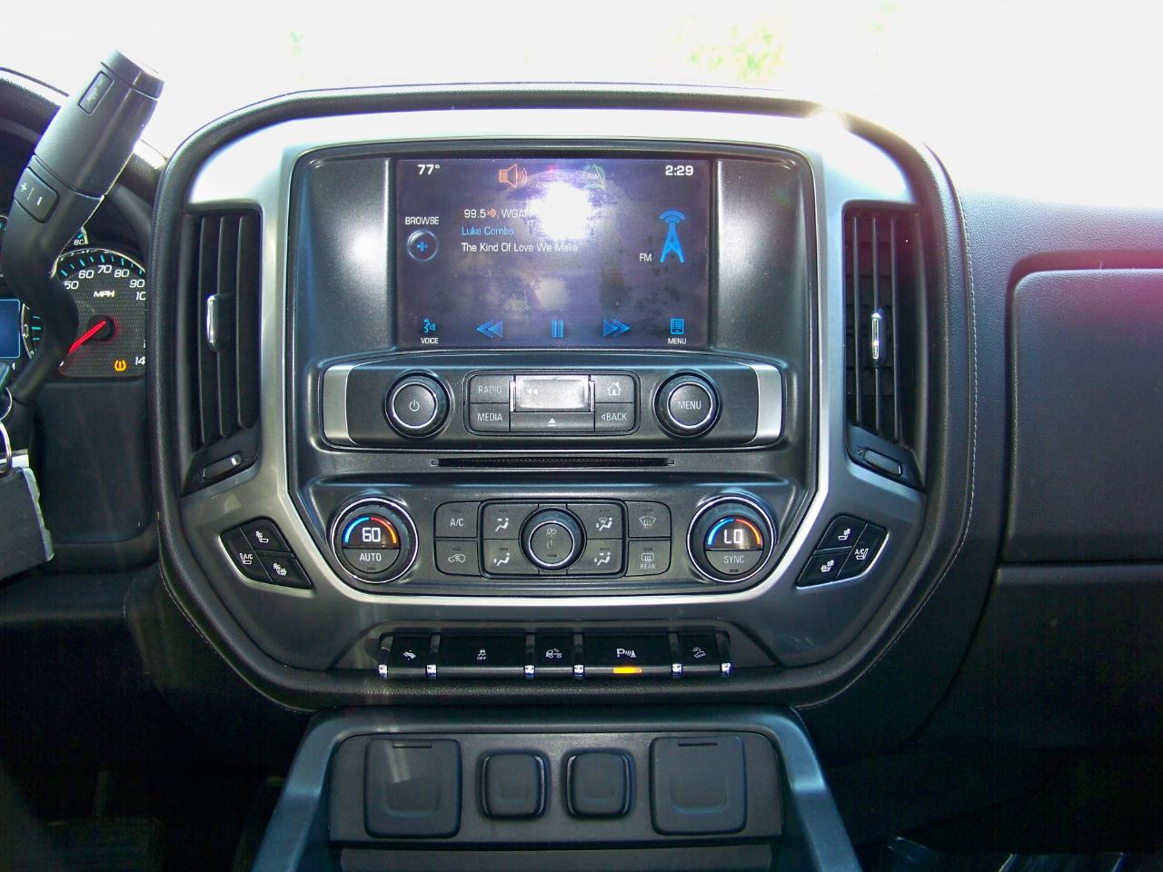 Chevrolet Silverado 1500 LTZ Crew Cab 4WD 2014