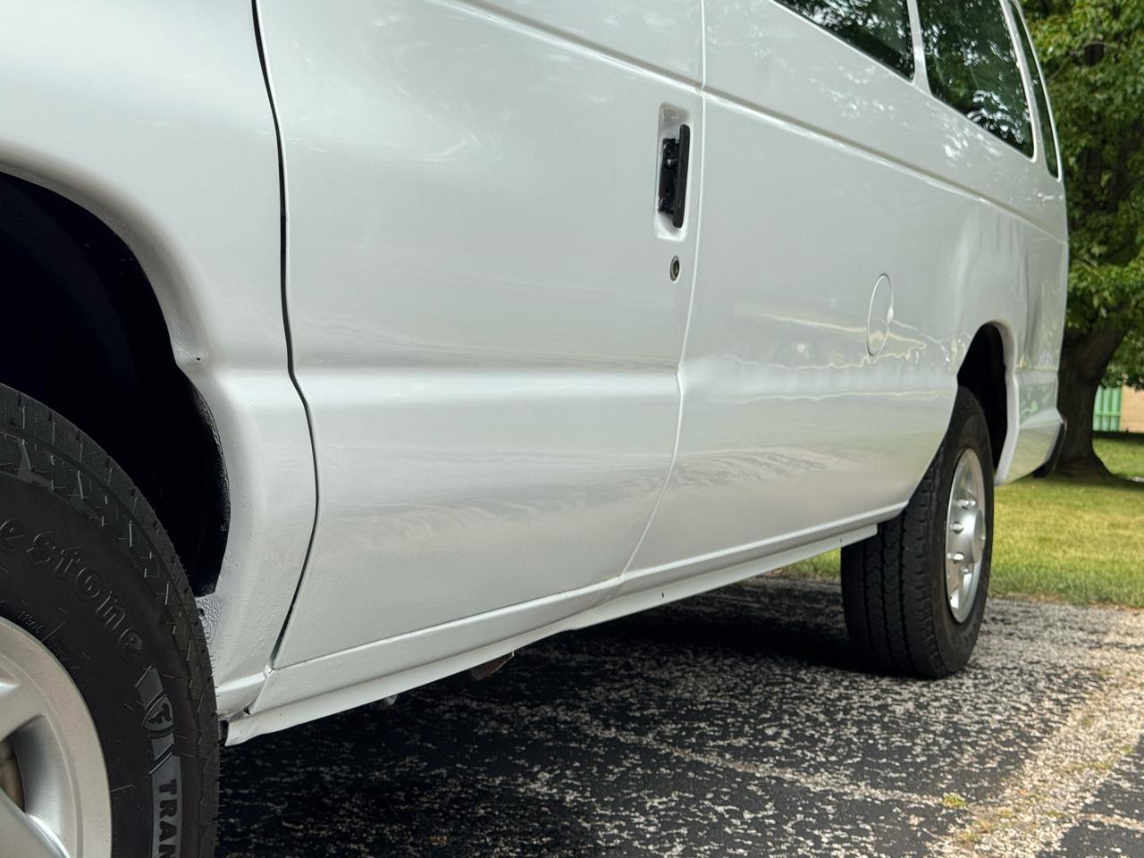 Ford Econoline  2010