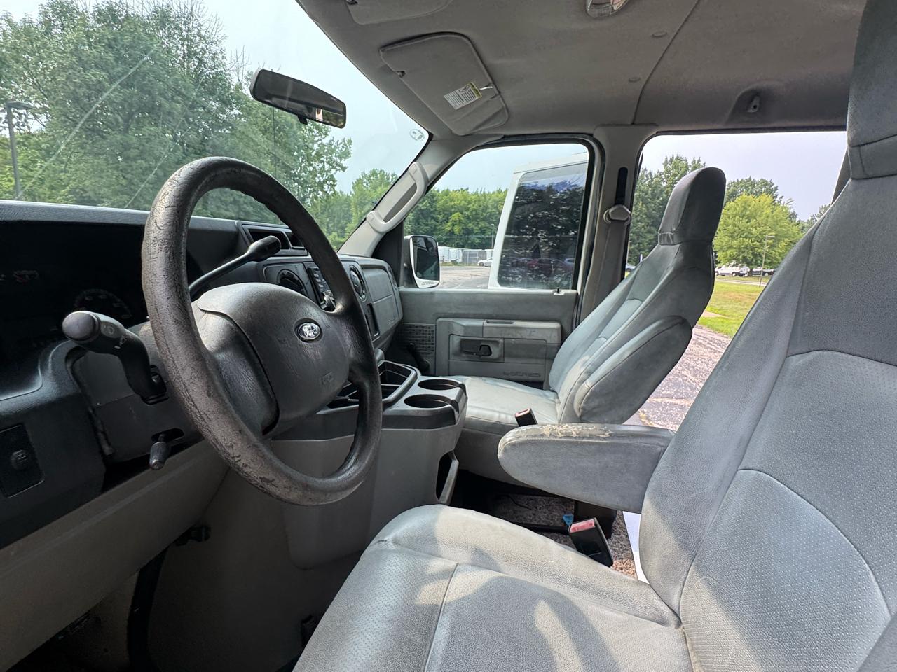 Ford Econoline  2010
