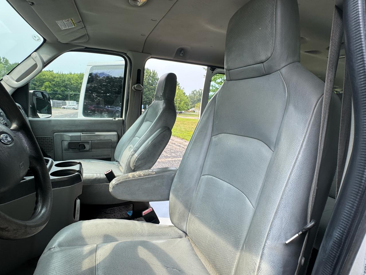 Ford Econoline  2010