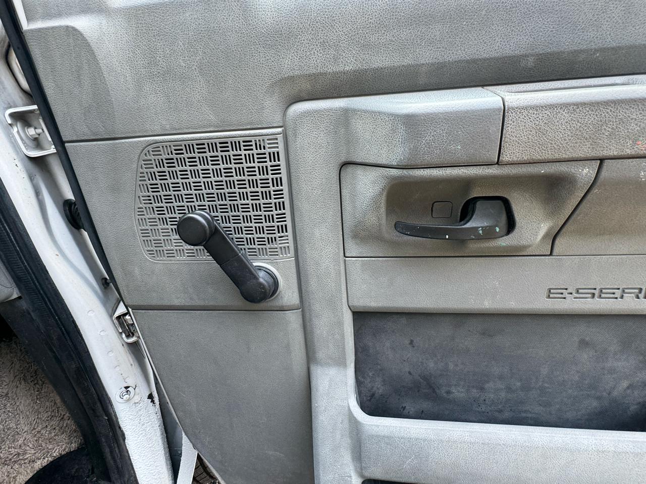 Ford Econoline  2010