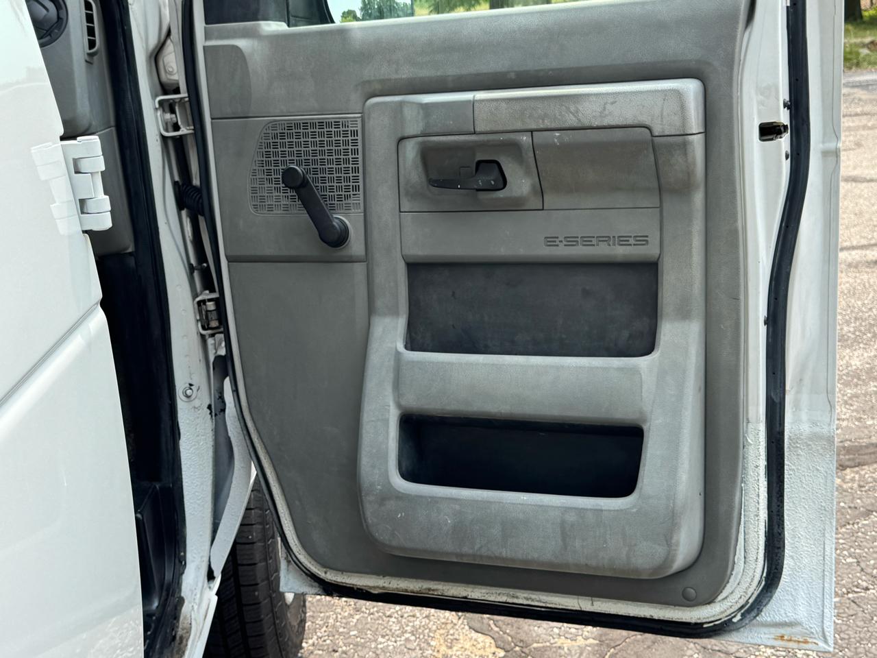 Ford Econoline  2010