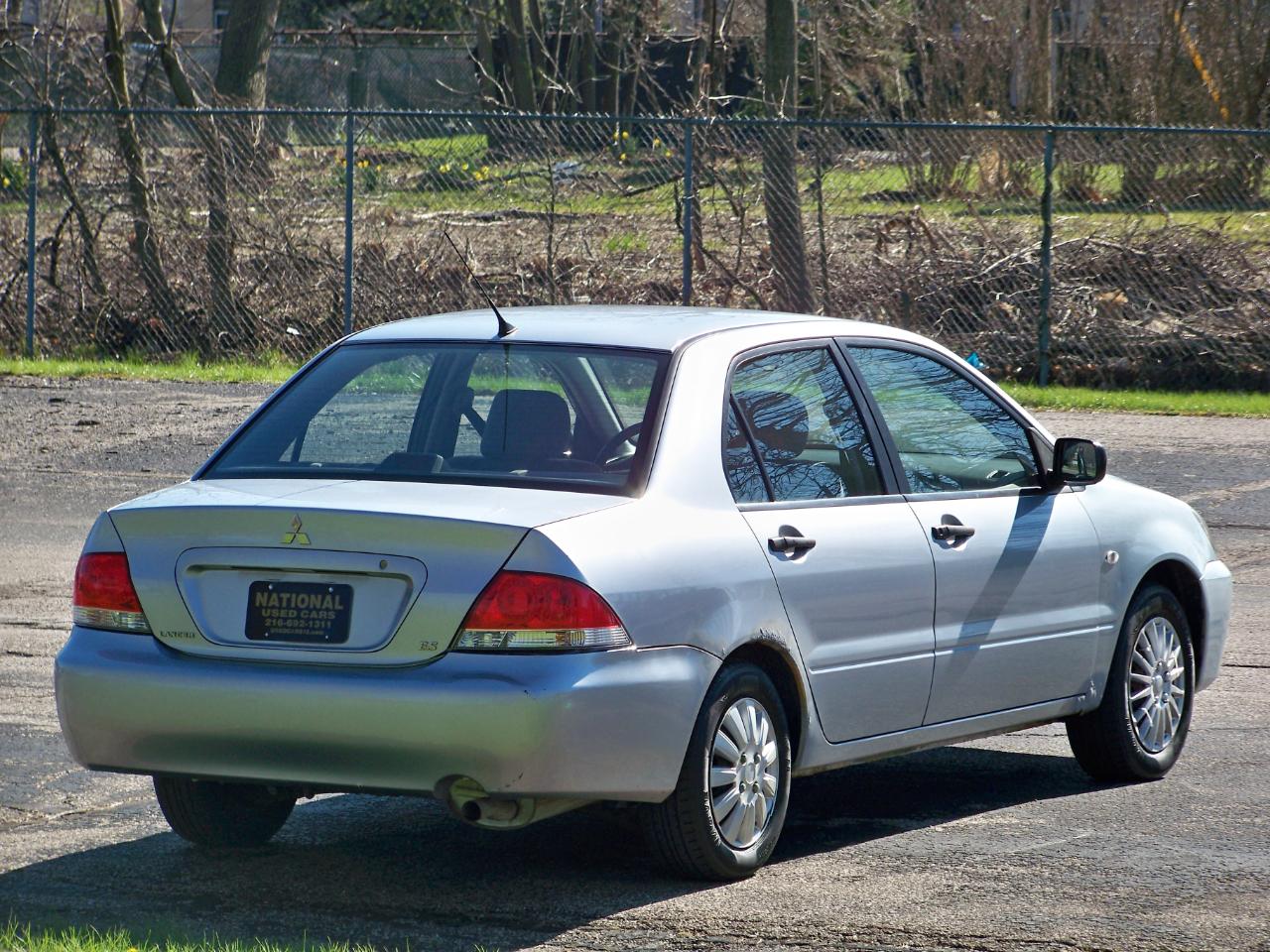 Mitsubishi Lancer ES 2005