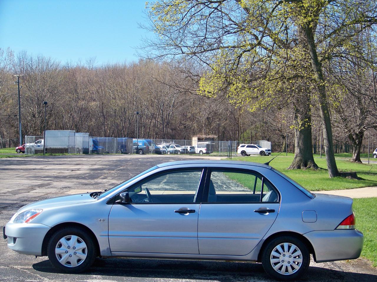 Mitsubishi Lancer ES 2005