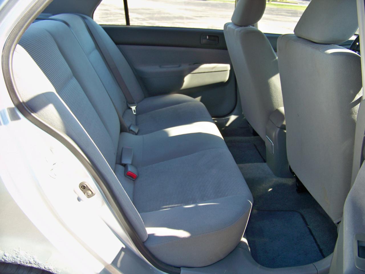 Mitsubishi Lancer ES 2005