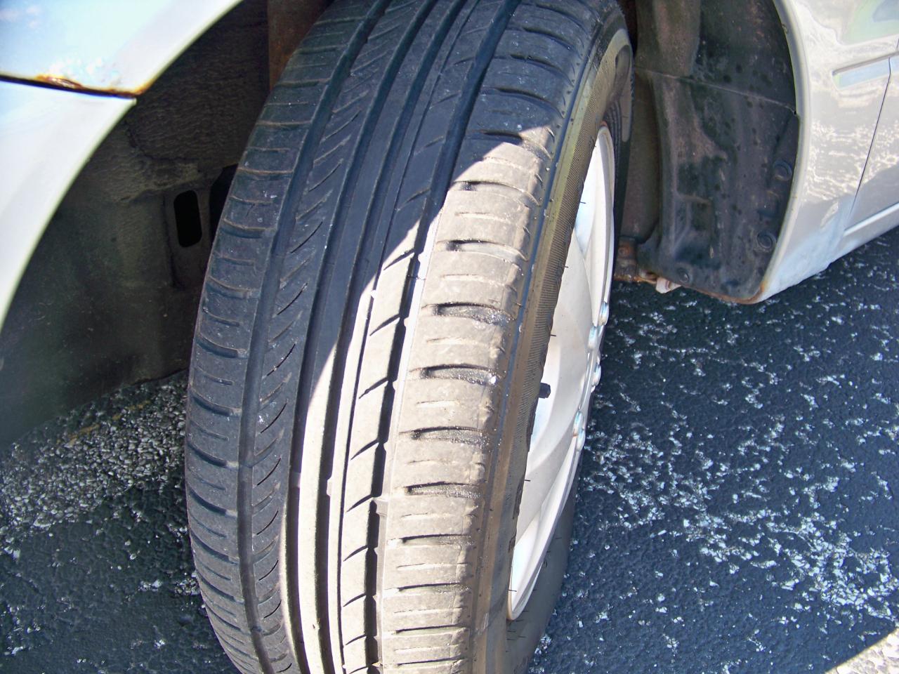 Mitsubishi Lancer ES 2005