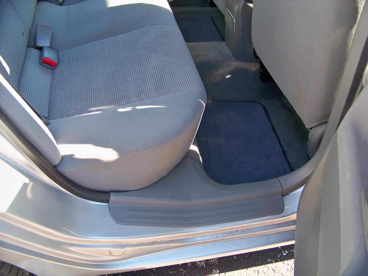 Mitsubishi Lancer ES 2005