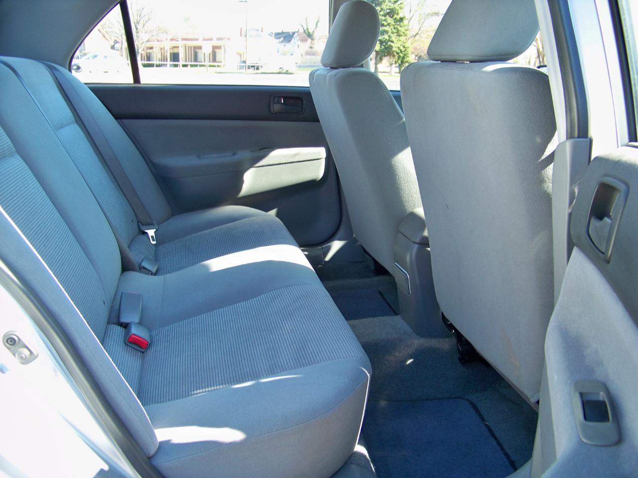 Mitsubishi Lancer ES 2005