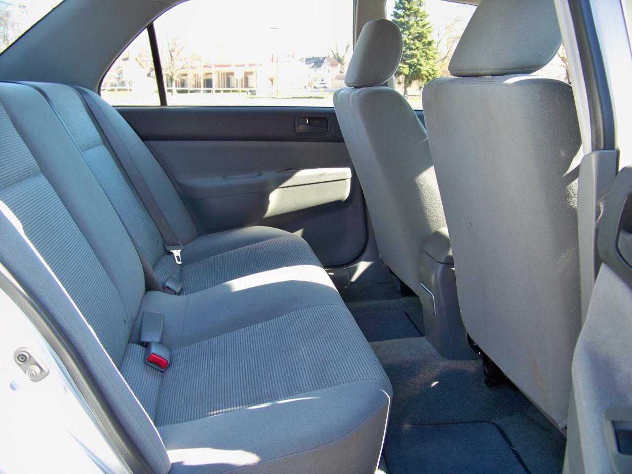 Mitsubishi Lancer ES 2005