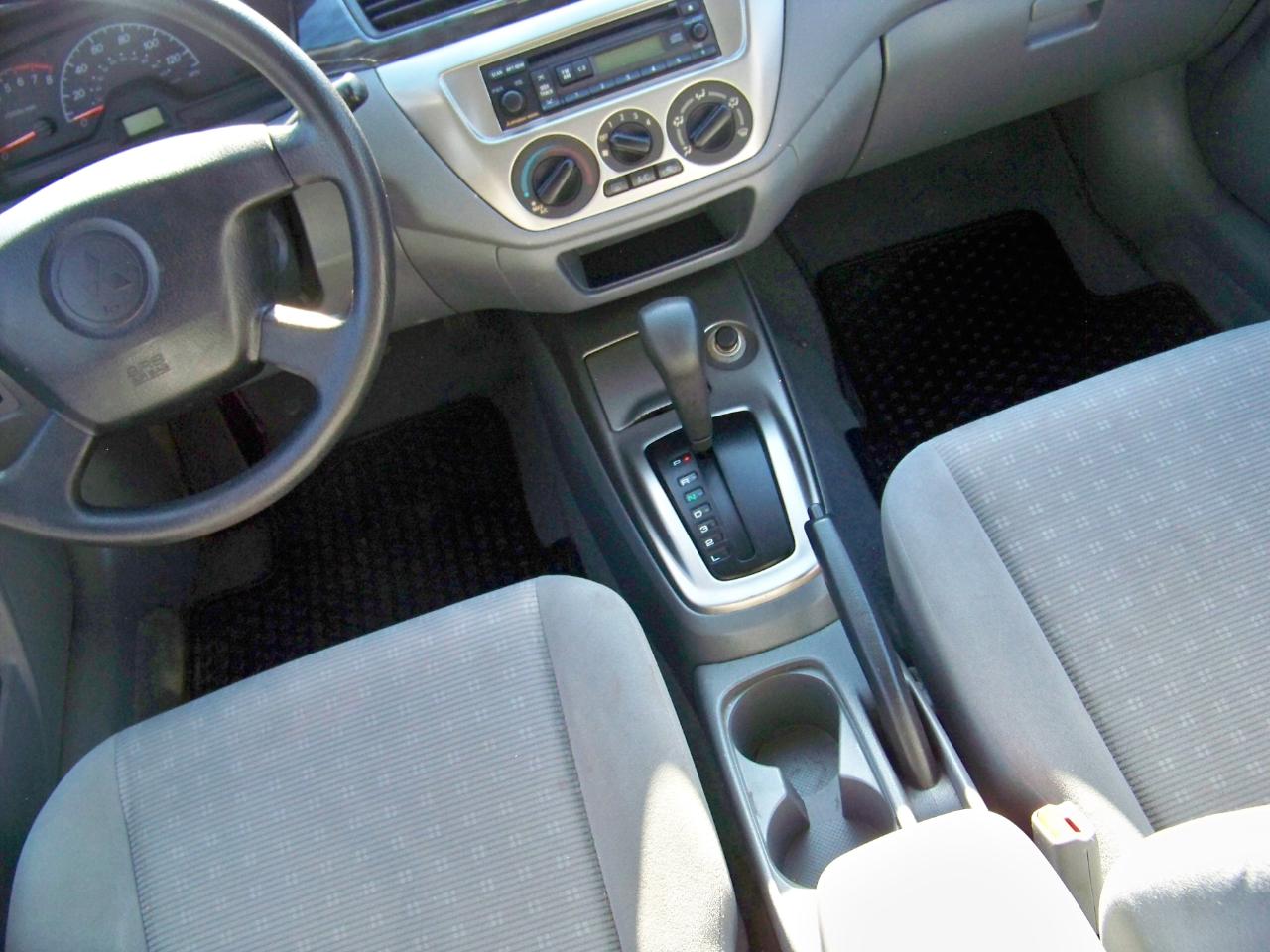 Mitsubishi Lancer ES 2005