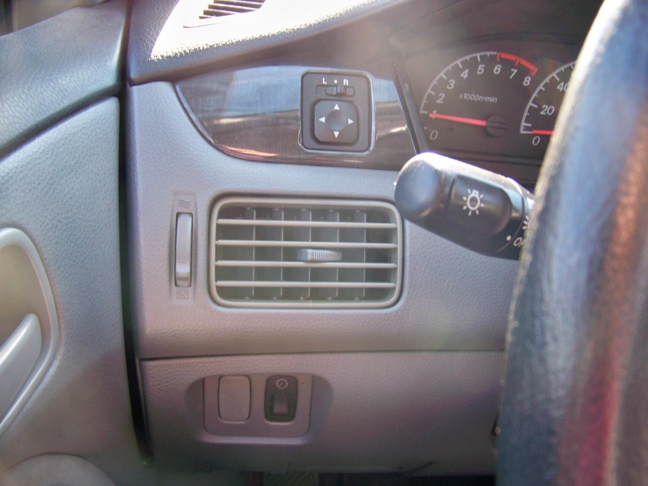 Mitsubishi Lancer ES 2005