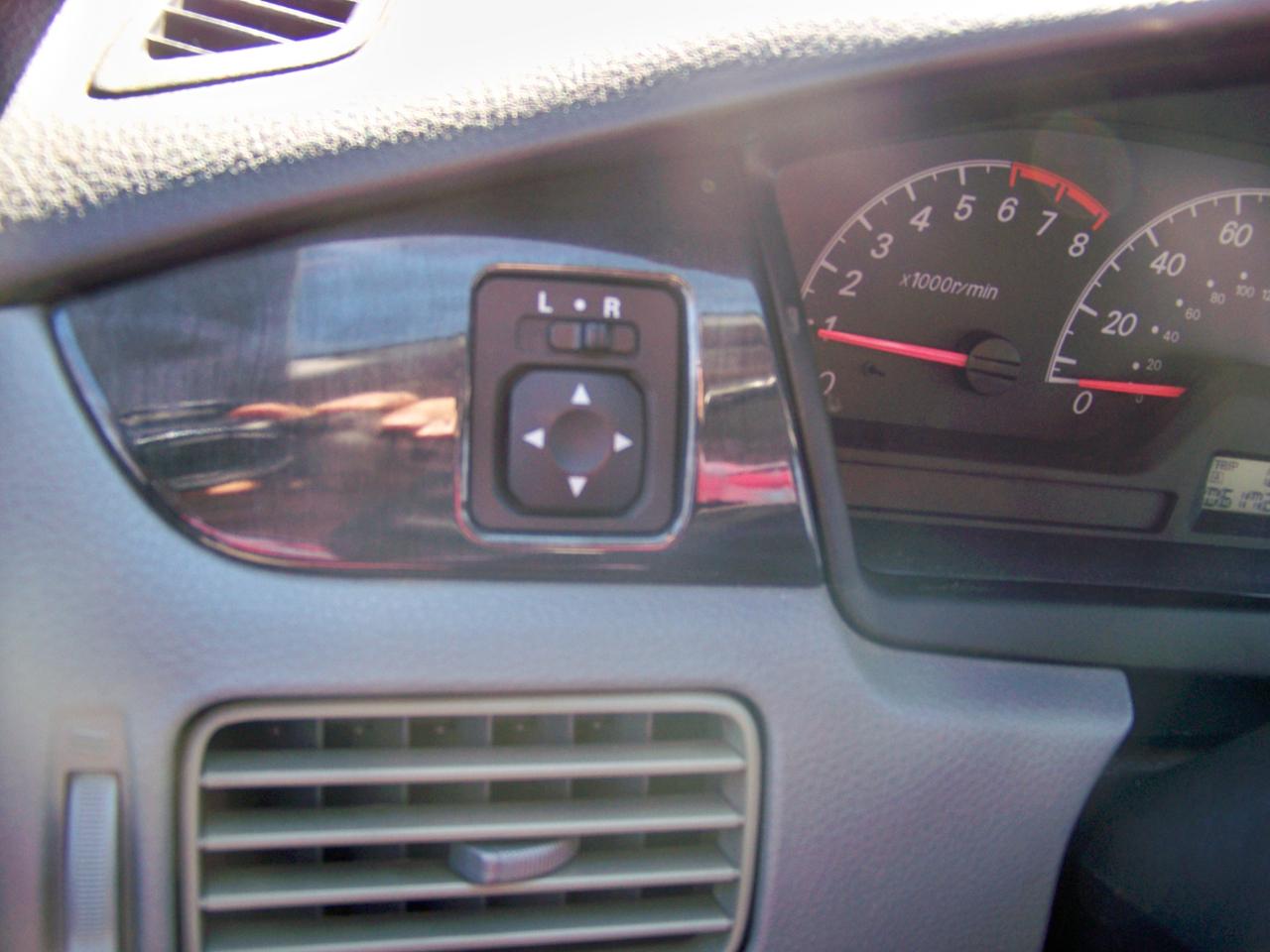 Mitsubishi Lancer ES 2005