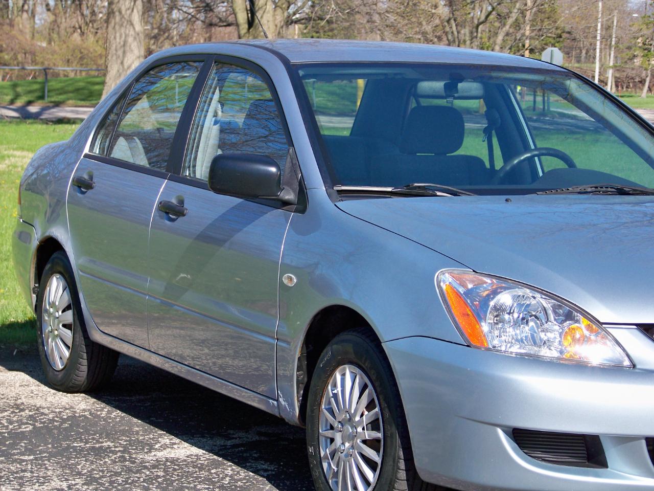 Mitsubishi Lancer ES 2005