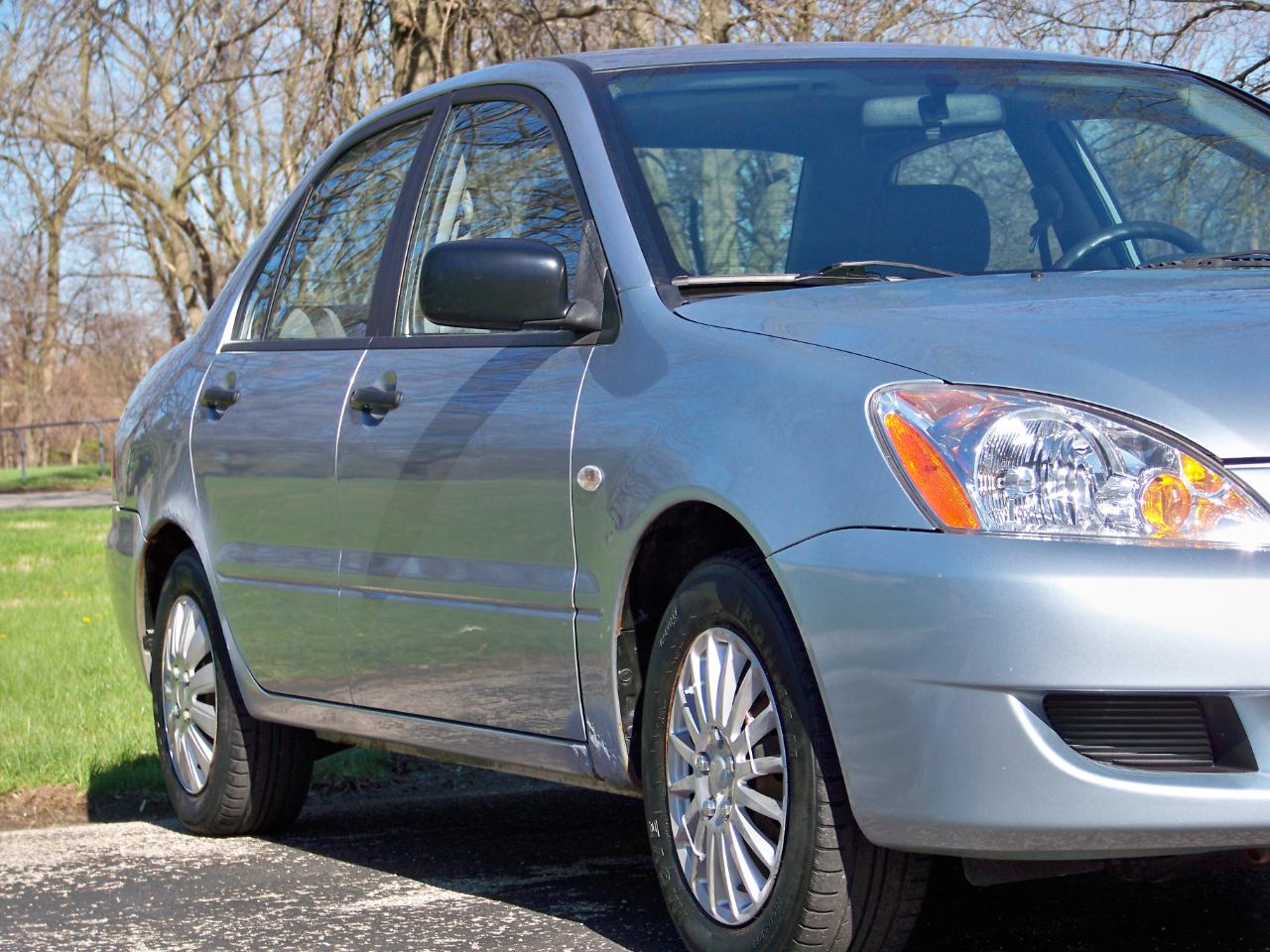 Mitsubishi Lancer ES 2005