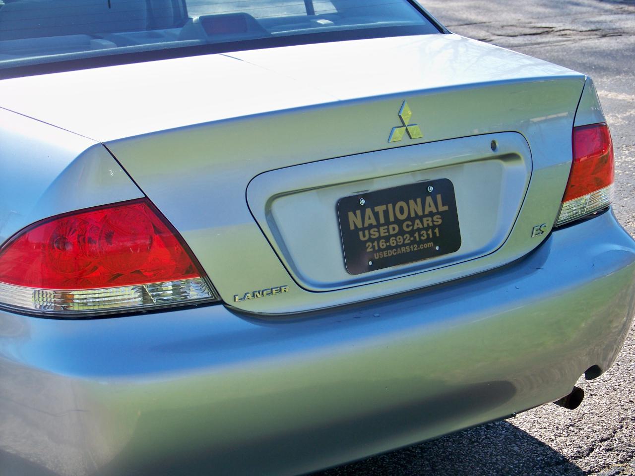 Mitsubishi Lancer ES 2005