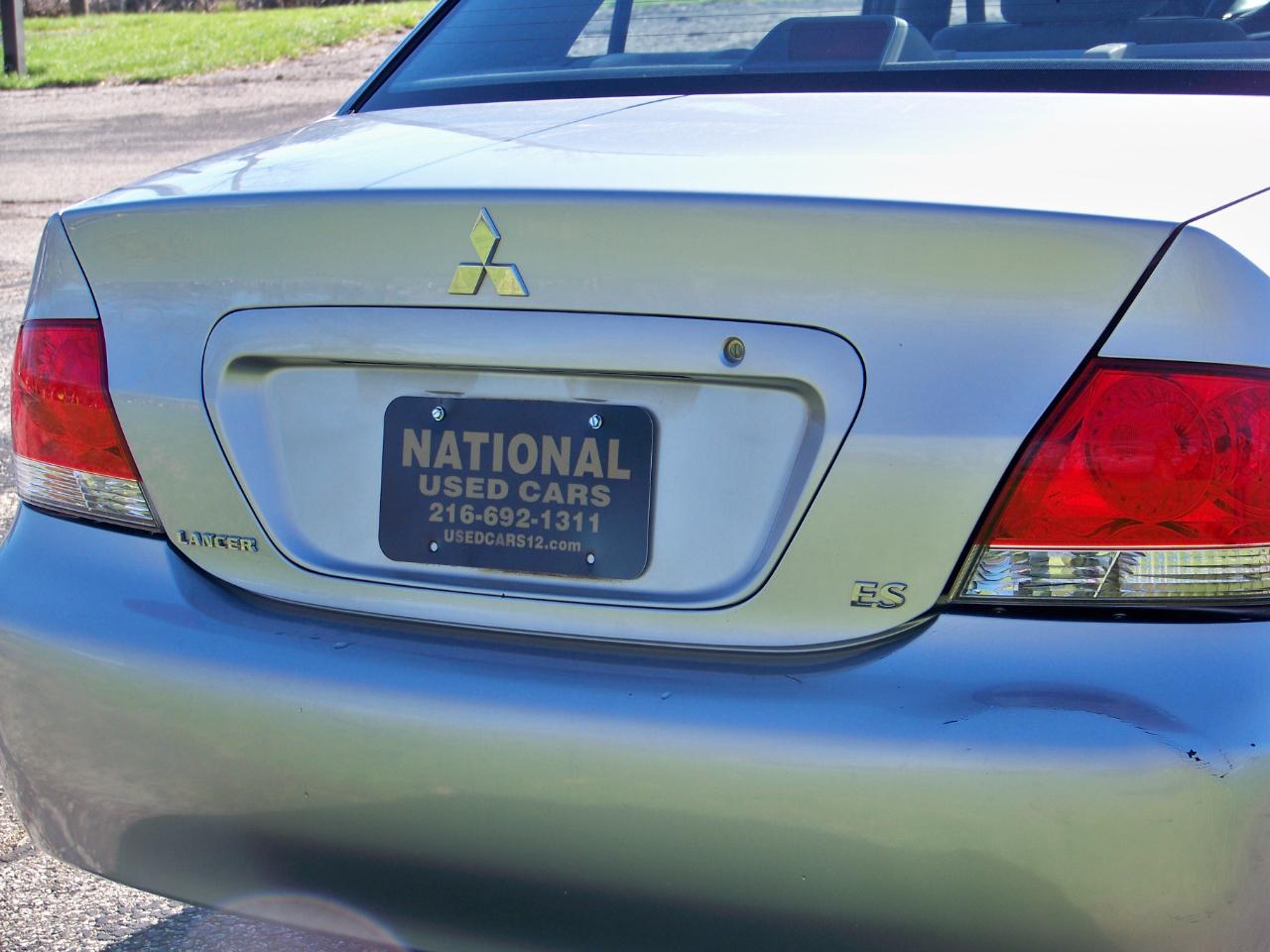 Mitsubishi Lancer ES 2005