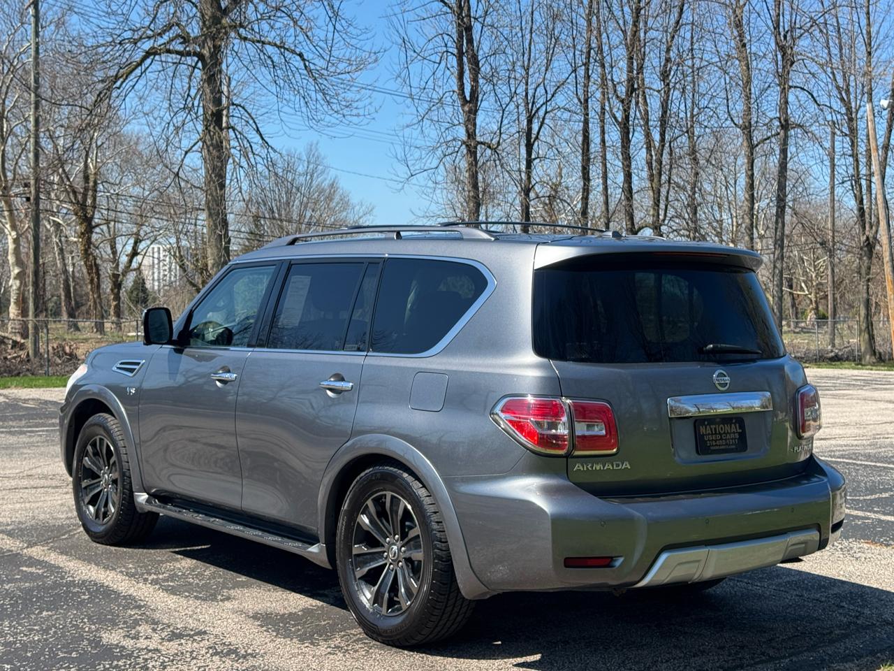 Nissan Armada Platinum AWD 2017