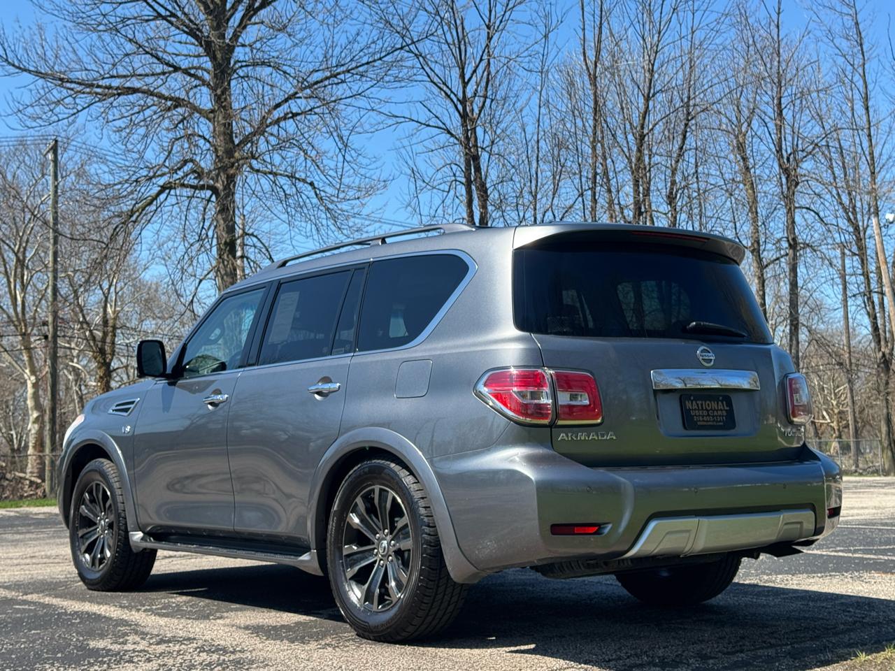 Nissan Armada Platinum AWD 2017