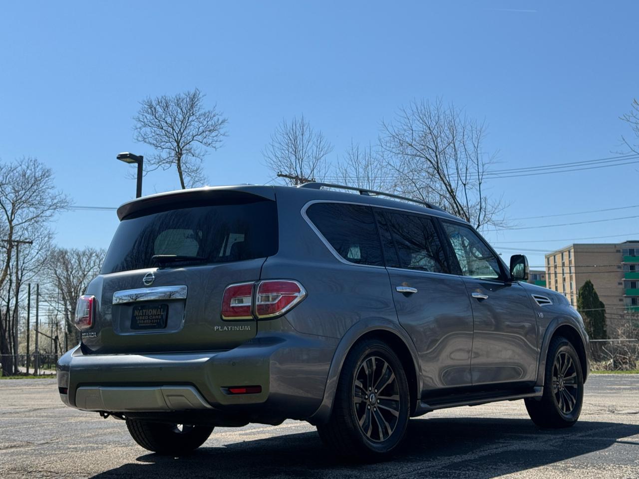 Nissan Armada Platinum AWD 2017