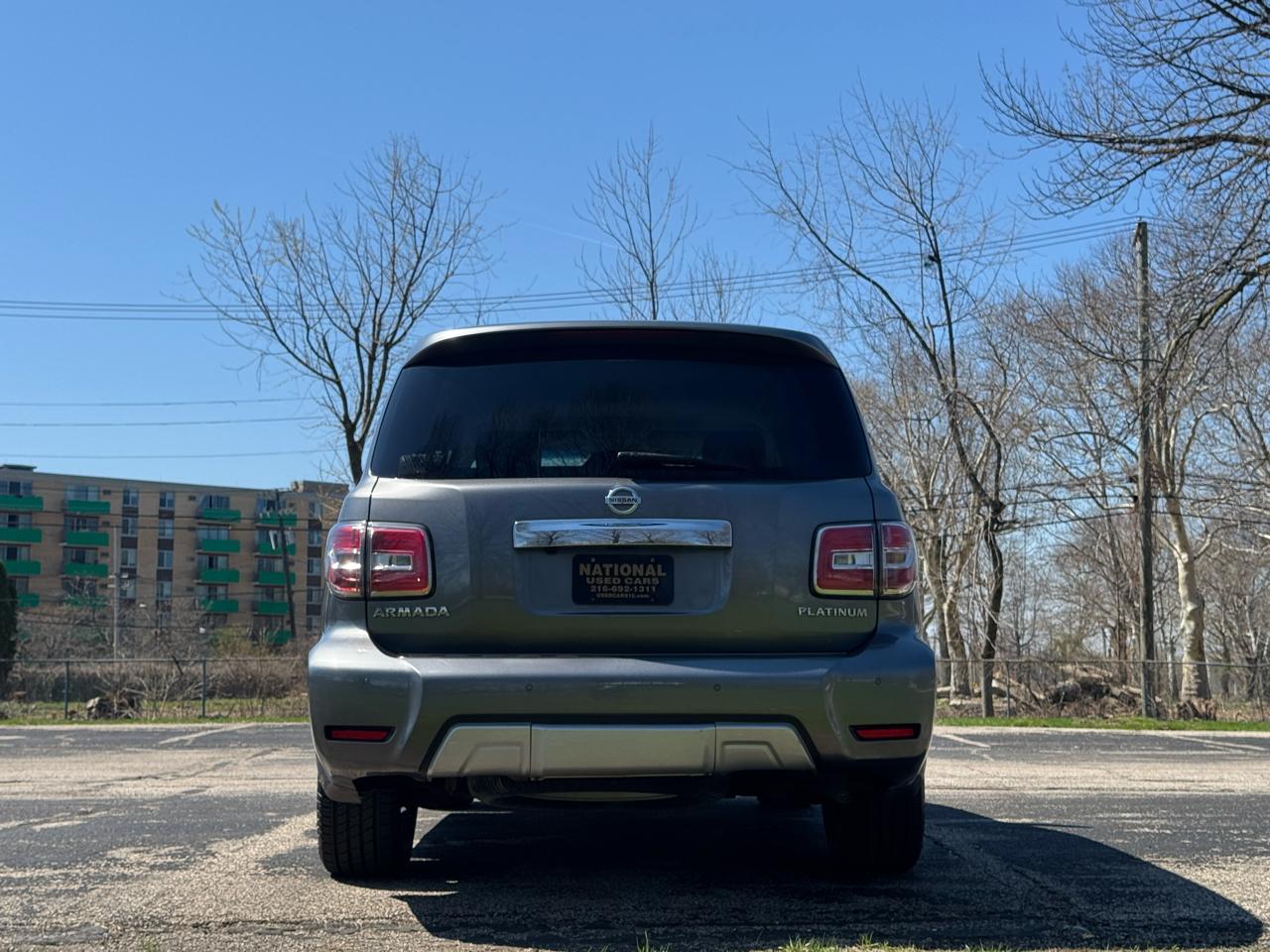 Nissan Armada Platinum AWD 2017