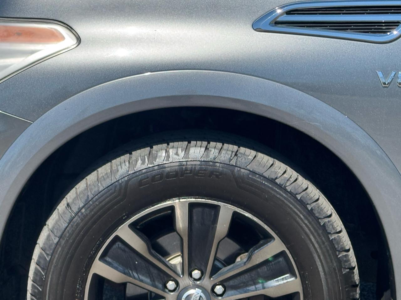 Nissan Armada Platinum AWD 2017