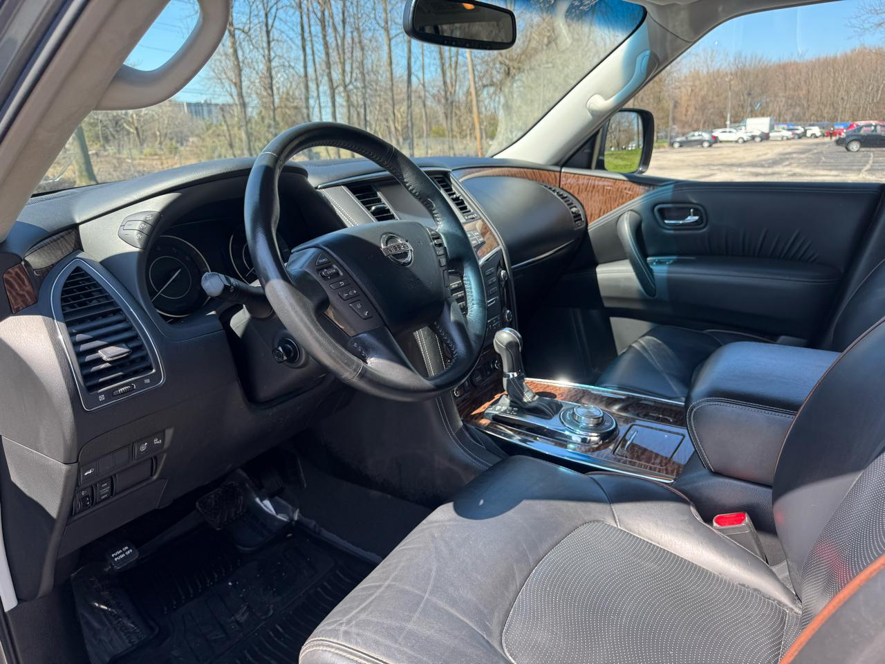 Nissan Armada Platinum AWD 2017