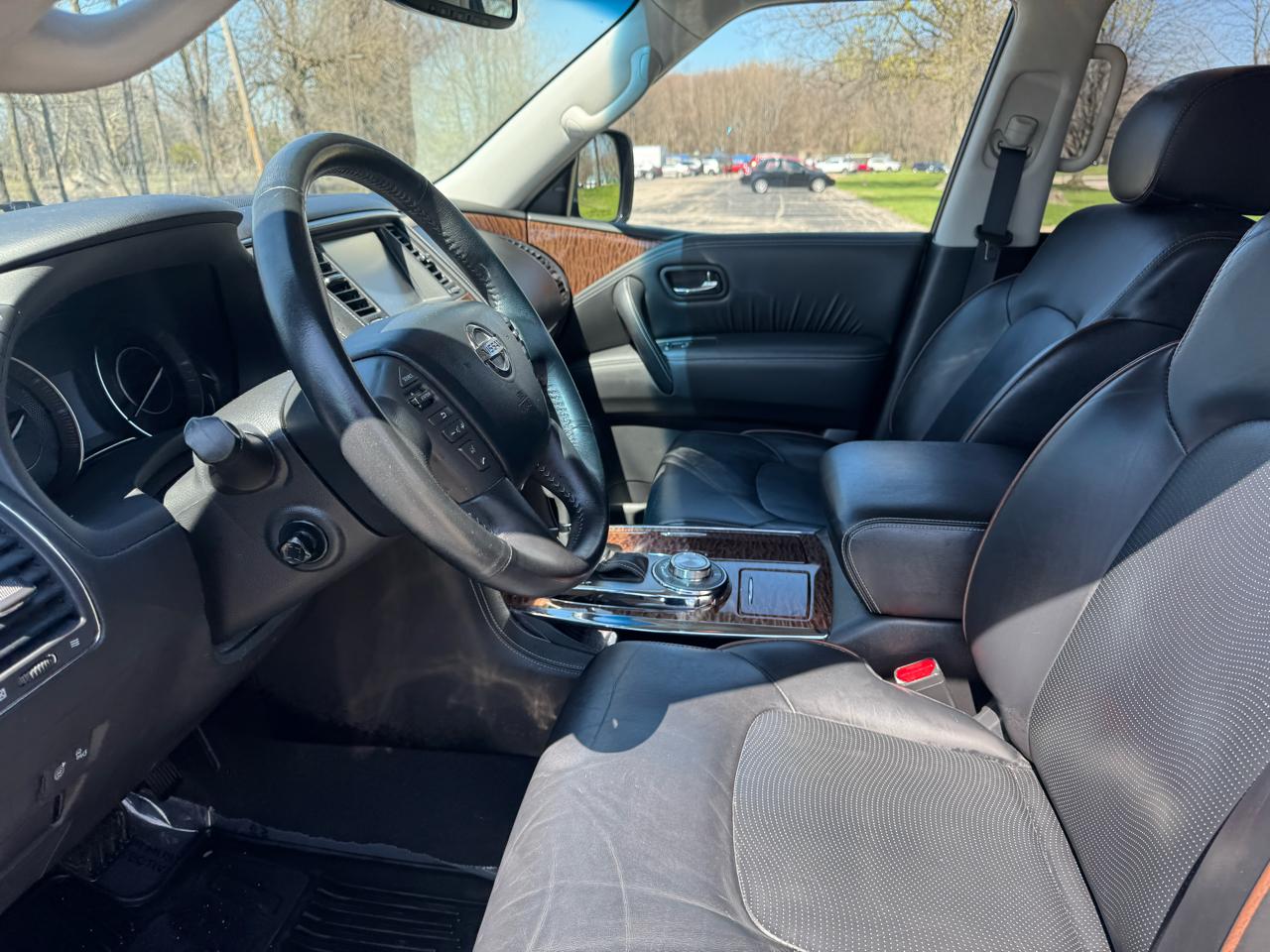 Nissan Armada Platinum AWD 2017