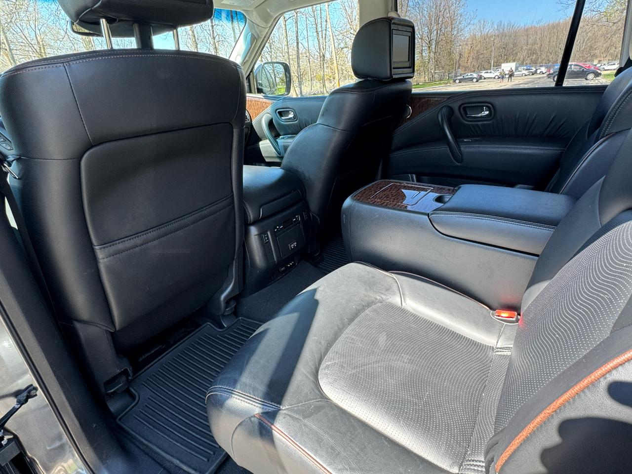 Nissan Armada Platinum AWD 2017