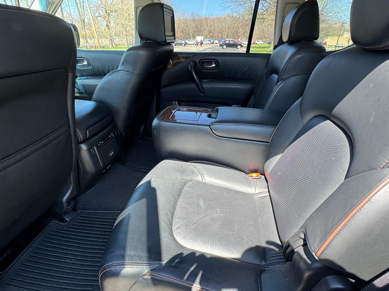 Nissan Armada Platinum AWD 2017