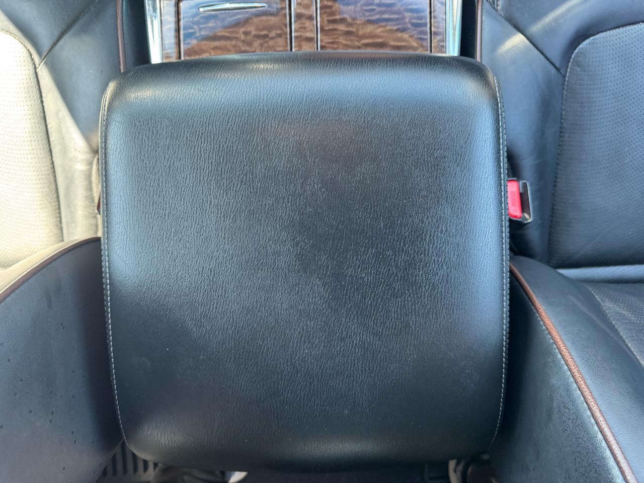 Nissan Armada Platinum AWD 2017