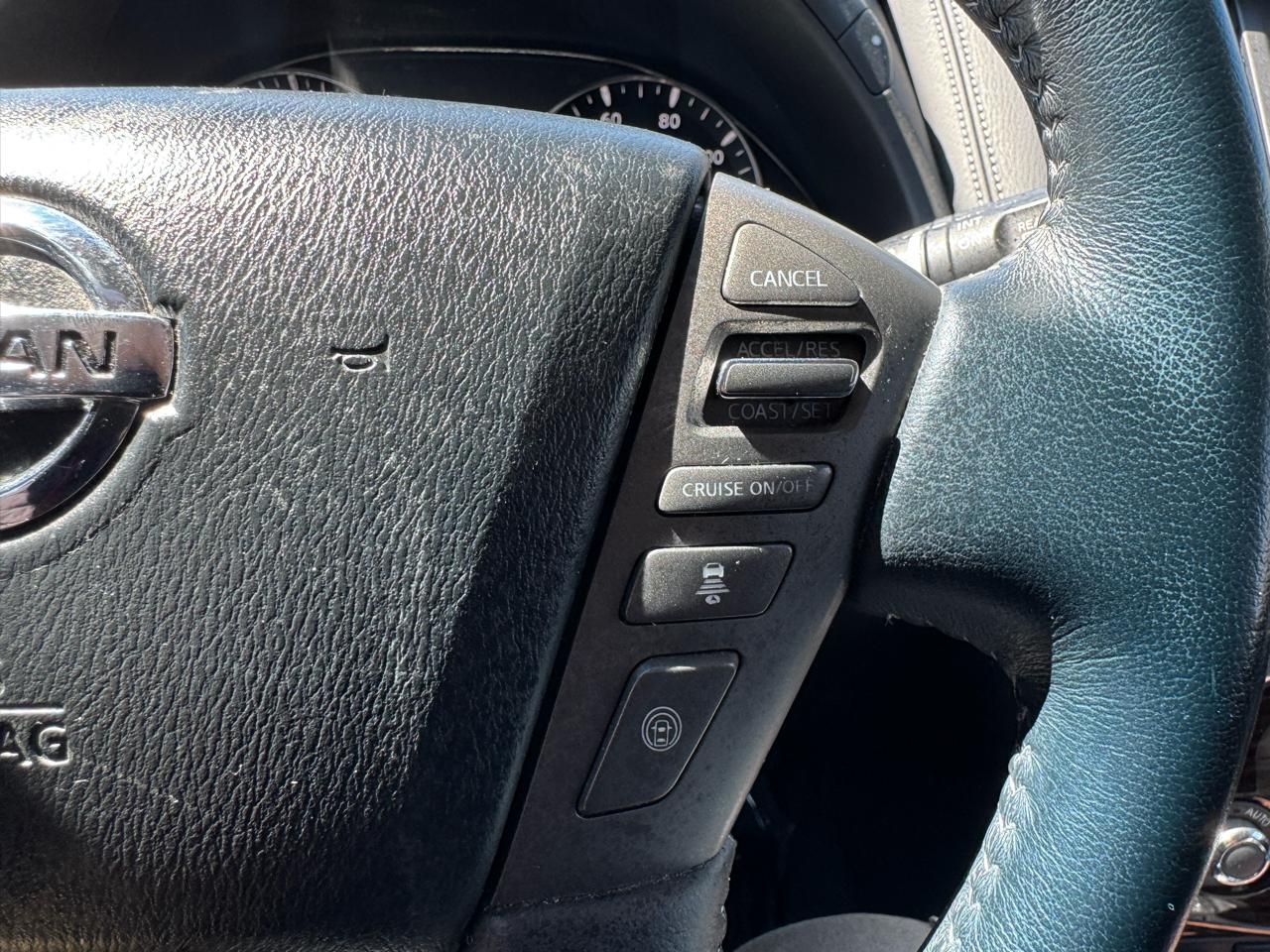 Nissan Armada Platinum AWD 2017