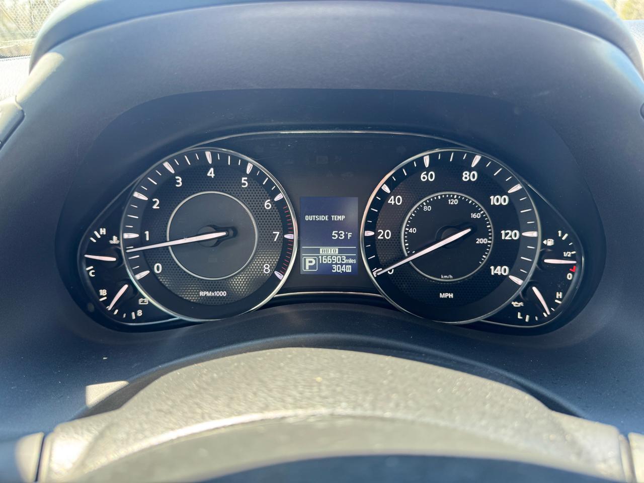 Nissan Armada Platinum AWD 2017